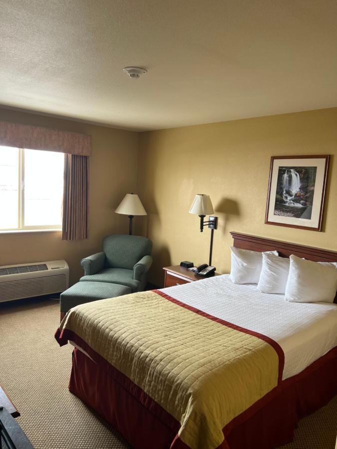 Pinedale Hotel & Suites Ngoại thất bức ảnh